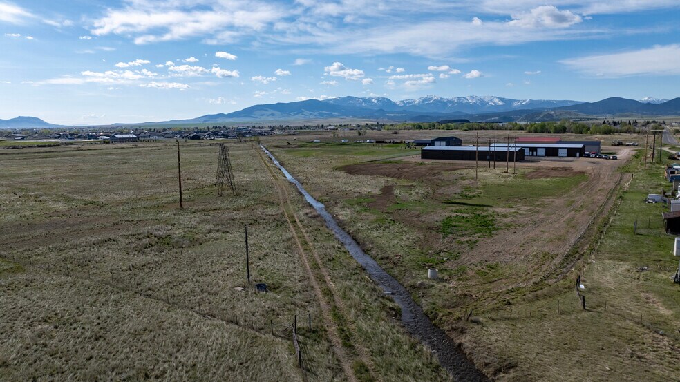 More Photos Of 2721 Wylie Dr, East Helena Flex For Sale