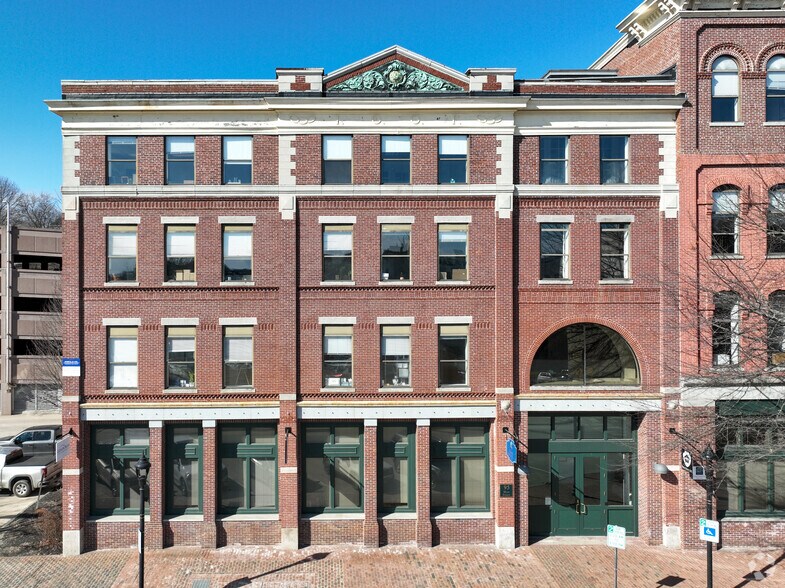 More Photos Of 95 Main St, Auburn Office For Lease