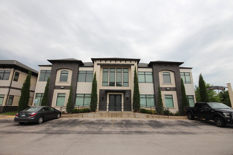 More Photos Of 7806 E 108th St S, Tulsa Office For Lease