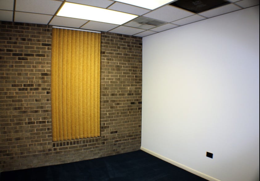 More Photos Of 111 W Pine St, Graham Office For Lease