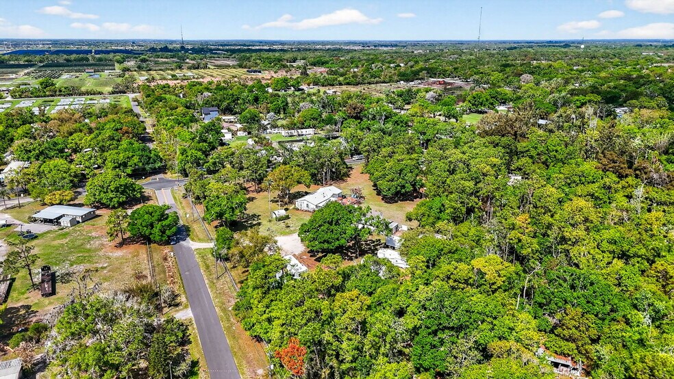 More Photos Of 3308 24th Ave SE, Ruskin Specialty For Sale