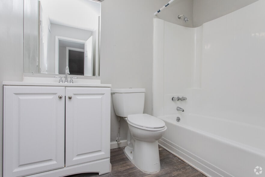 More Photos Of 3041 Landrum Dr SW, Atlanta Apartments For Sale