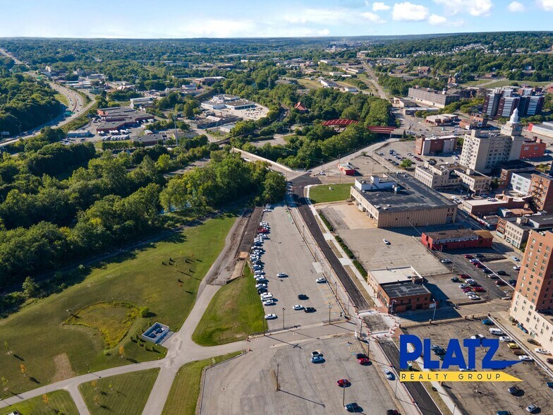 More Photos Of 208 W Front St, Youngstown Bar For Lease