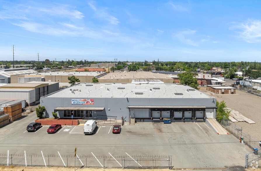 More Photos Of 2051 E Miner Ave, Stockton Warehouse For Lease