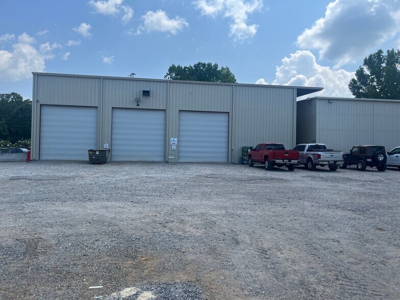 More Photos Of 550 Belview St, Bessemer Service For Sale