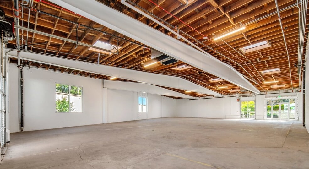 More Photos Of , Los Angeles Office For Sale