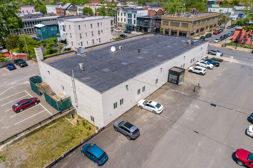 More Photos Of 747 Warren St, Hudson Medical For Sale