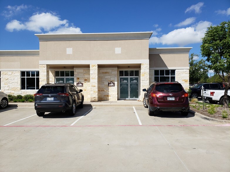 More Photos Of 3900 S Stonebridge Dr, McKinney Medical For Lease