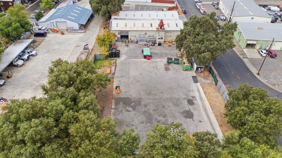 More Photos Of 2205 Rice Ave, West Sacramento Warehouse For Sale