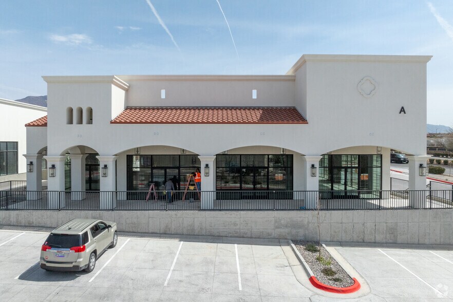 More Photos Of 7451 Paseo Del Norte Blvd, El Paso Storefront For Sale