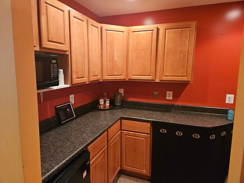 More Photos Of 124 E Broad St, Falls Church Office For Sale