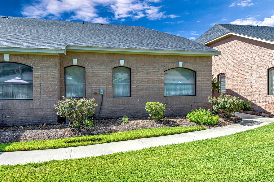 More Photos Of 1846 Snake River Rd, Katy Medical For Lease