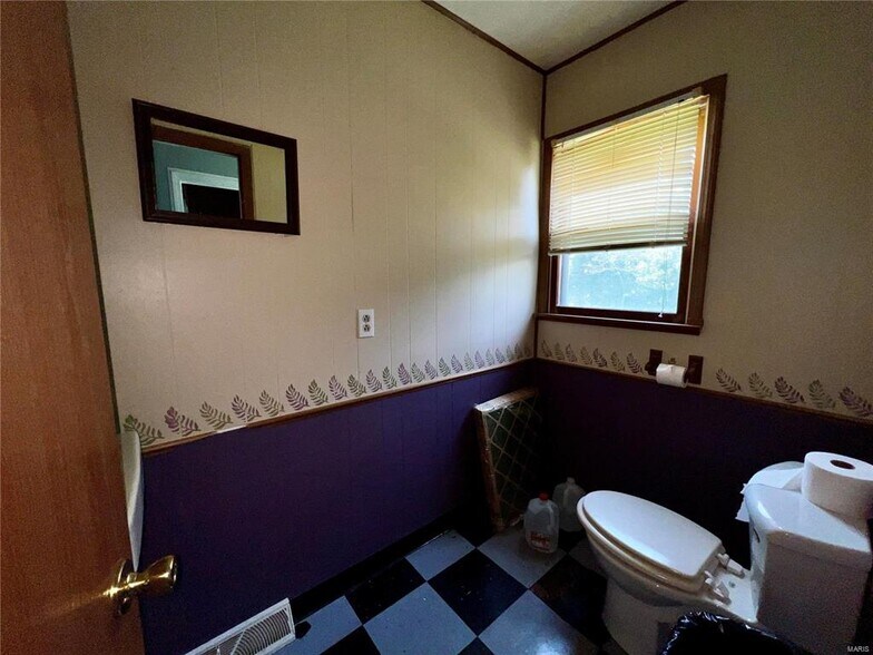 More Photos Of 22199 Highway Y, Saint Robert Medical For Sale