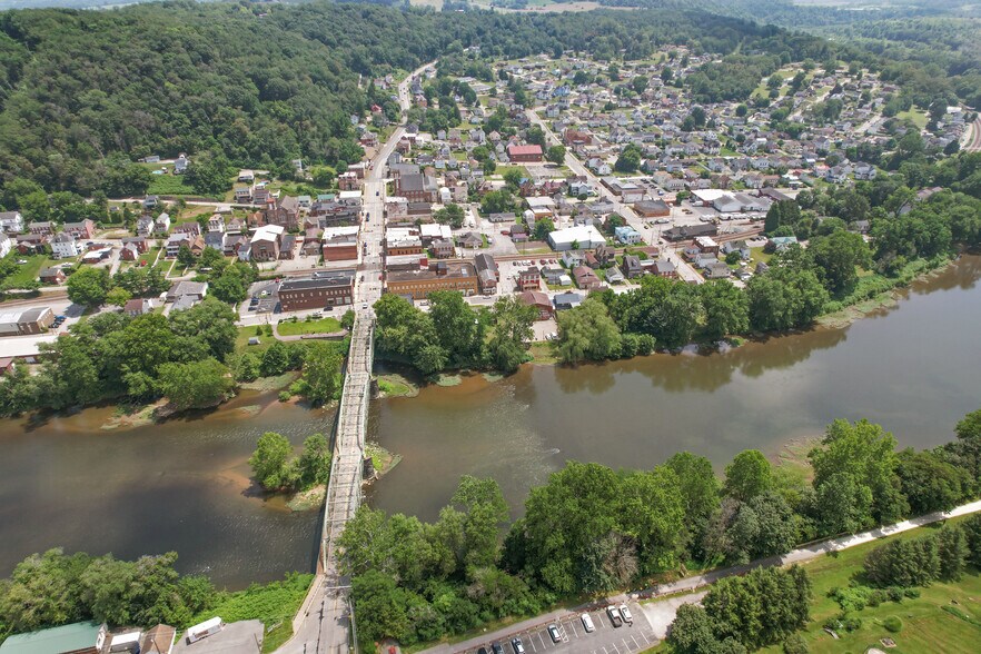 More Photos Of 104 S Water St, West Newton Distribution For Sale