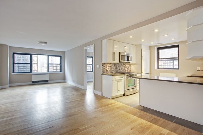 More Photos Of 301 E 47th St, New York Apartments For Lease
