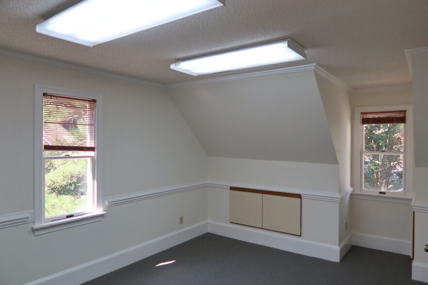 More Photos Of 5540 Mcneely Dr, Raleigh Office For Sale