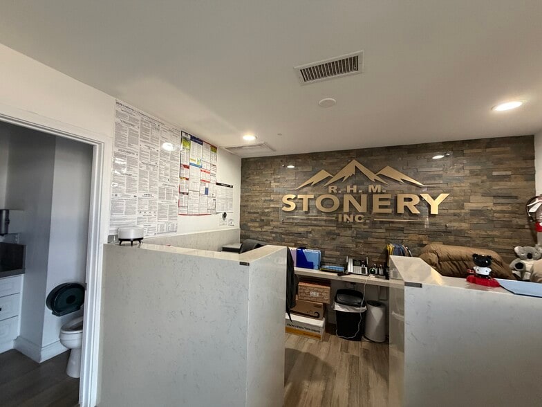 More Photos Of 7846-7848 Sepulveda Blvd, Van Nuys Warehouse For Sale
