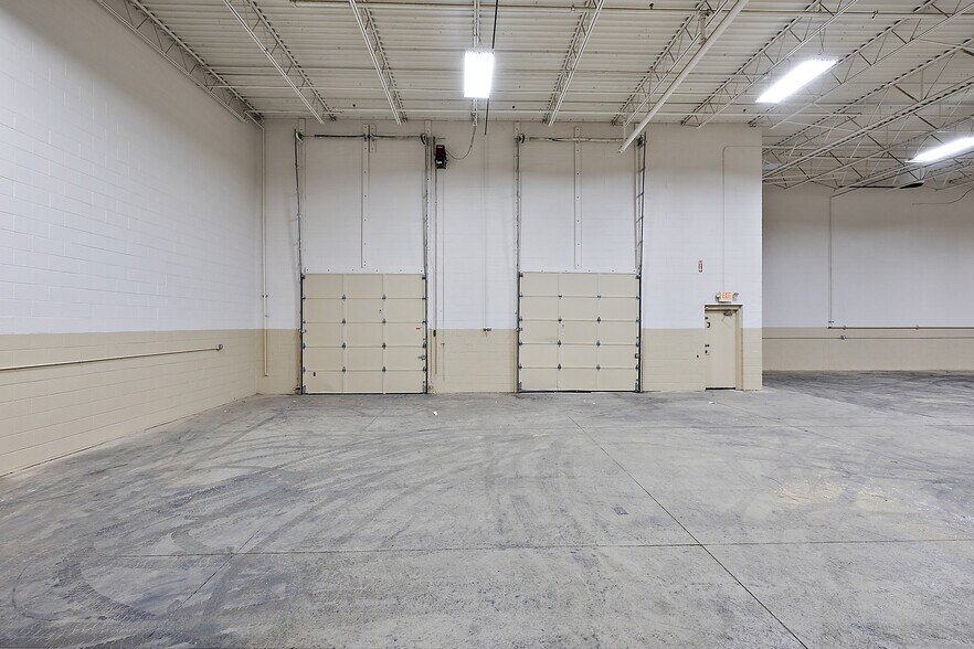 More Photos Of 15065 32 Mile Rd, Romeo Warehouse For Lease