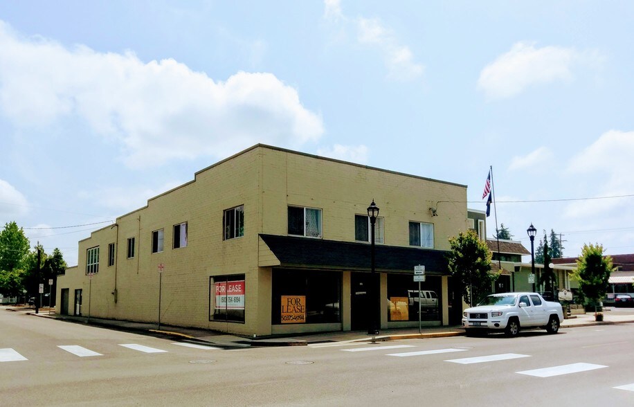 More Photos Of 108 Ross St, Molalla General Retail For Lease