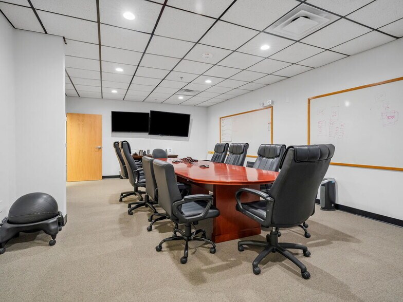 More Photos Of 2290 E Route 66, Flagstaff Office For Sale