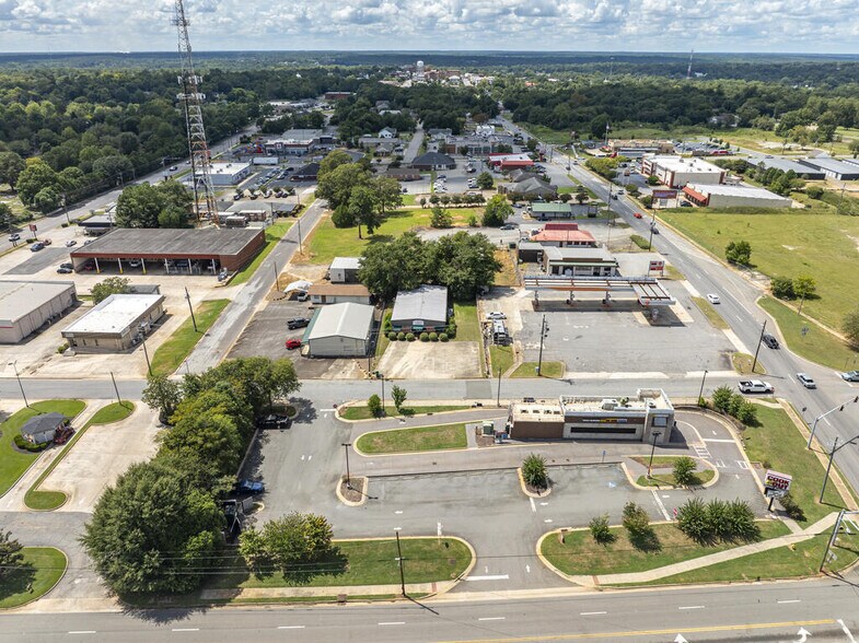 More Photos Of 111 Hudson St, Americus Office For Sale