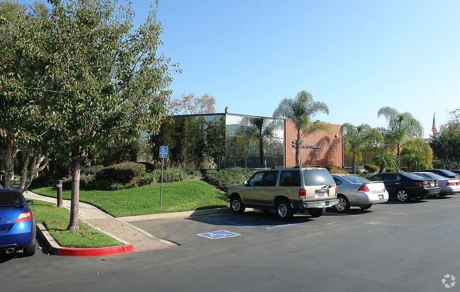 More Photos Of 4740 Von Karman Ave, Newport Beach Medical For Lease