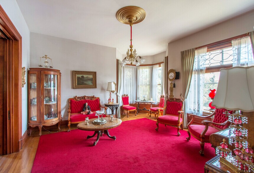 More Photos Of 608 W 6th St, The Dalles Specialty For Sale