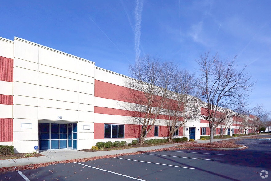 More Photos Of 7421 Central Business Park Dr, Norfolk Light Manufacturing For Lease