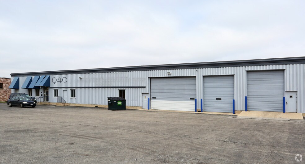 More Photos Of 940-950 Greenleaf Ave, Elk Grove Village Manufacturing For Lease