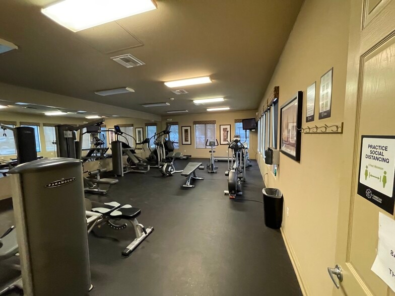 More Photos Of 7935-7975 Badura Ave, Las Vegas Apartments For Lease