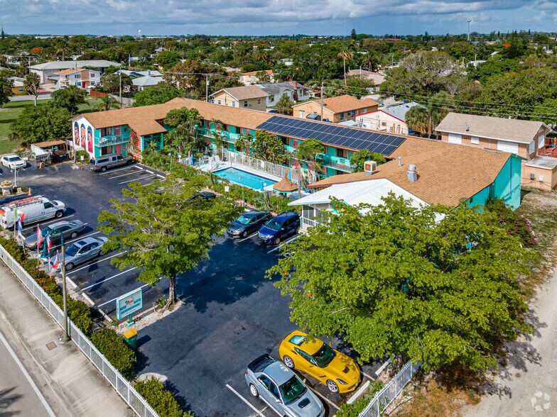 More Photos Of 901 S Federal Hwy, Lake Worth Hotel For Sale