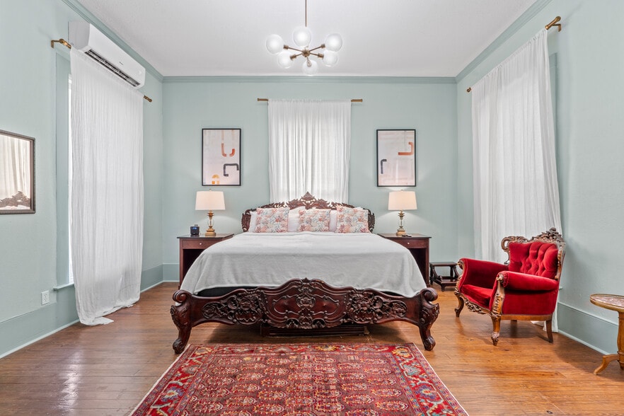 More Photos Of 1103 33rd St, Galveston Hotel For Sale