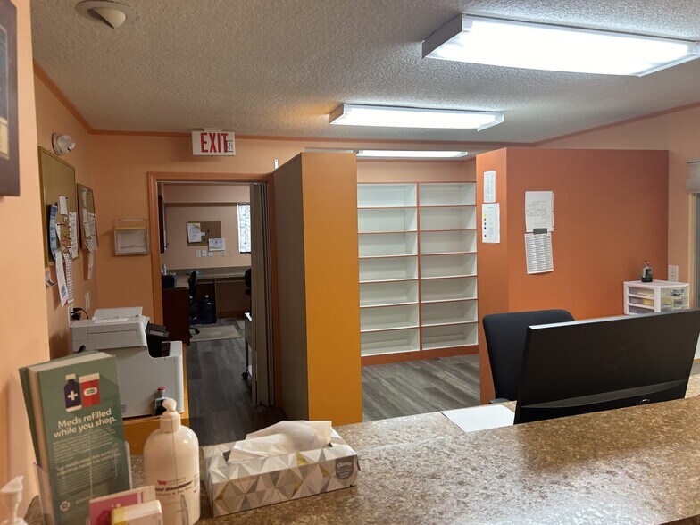 More Photos Of 200 Mission Rd, Palatka Medical For Sale