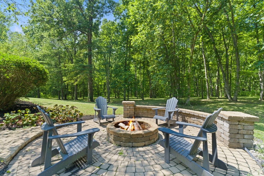 More Photos Of 5455 Plantation Rd, Sunbury Lodge Meeting Hall For Sale