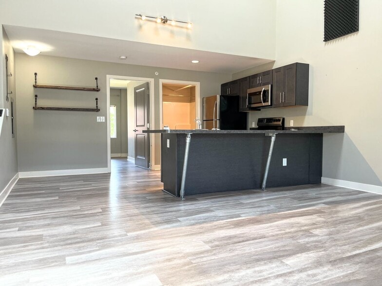 More Photos Of 68 Tonawanda St, Buffalo Apartments For Sale