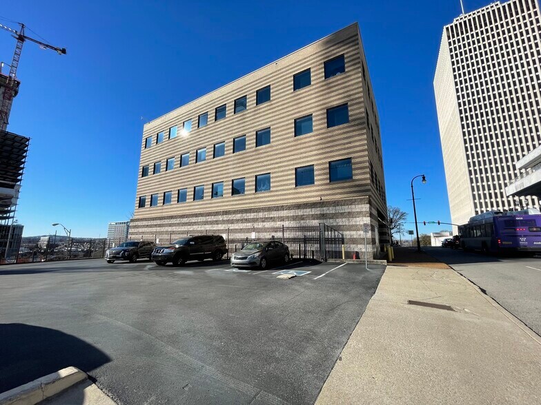 More Photos Of 223 Rosa L Parks Blvd, Nashville Office For Lease