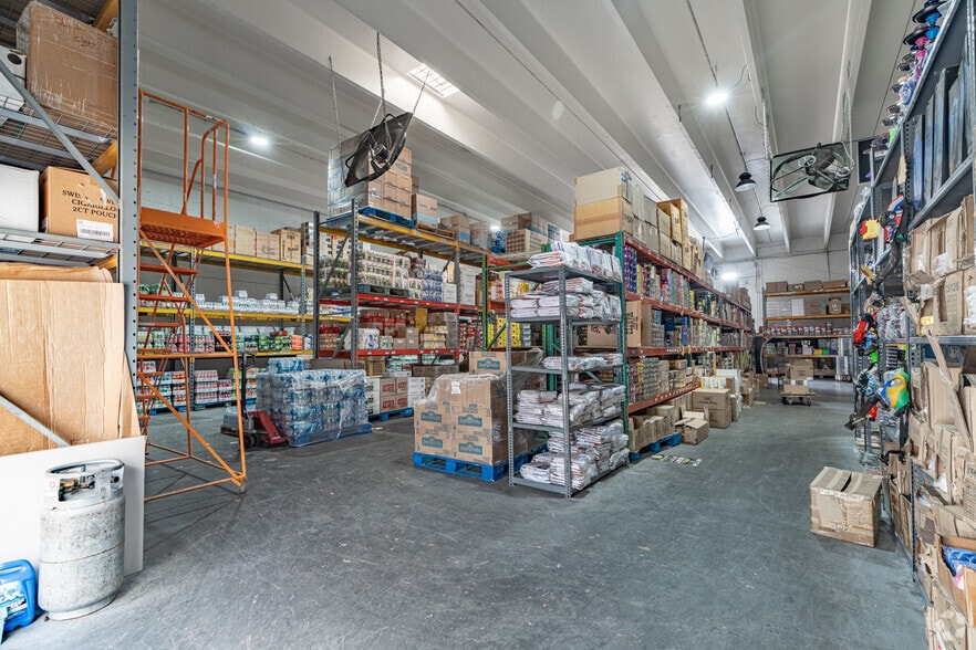 More Photos Of 960-990 NW 10th Ave, Fort Lauderdale Warehouse For Lease