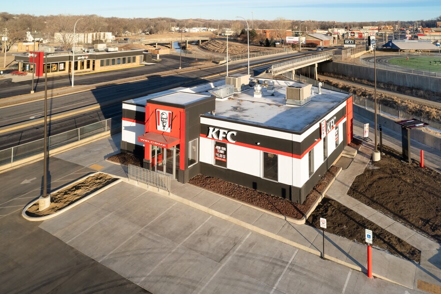 Primary Photo Of 1500 Hamilton Blvd, Sioux City Fast Food For Sale