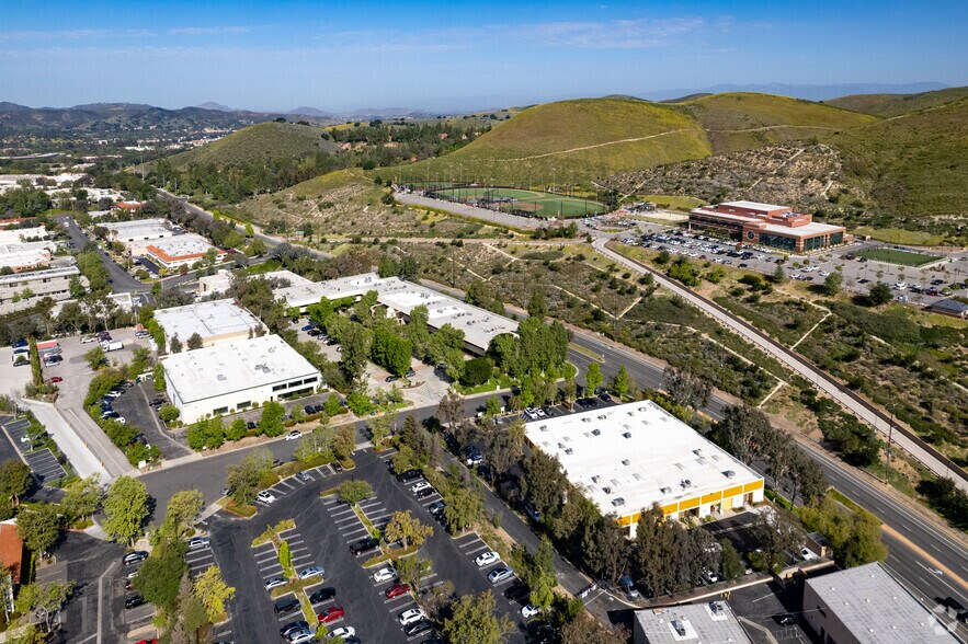 More Photos Of 5743 Corsa Ave, Westlake Village Office For Lease