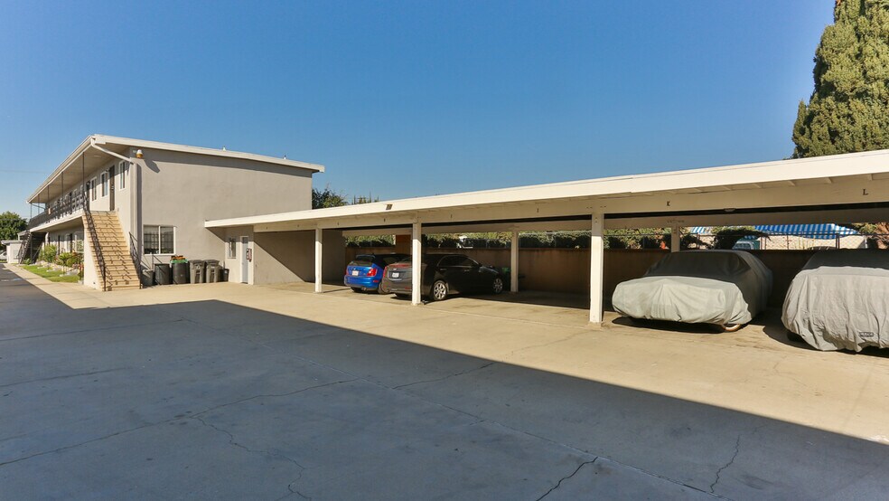 More Photos Of 14412 S Berendo Ave, Gardena Apartments For Sale