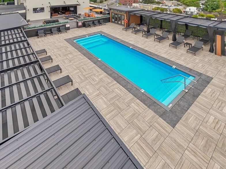 More Photos Of 740 Washington Ave, Belleville Apartments For Lease