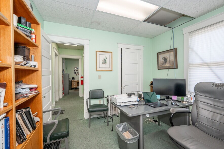 More Photos Of 8612 Reading Rd, Cincinnati Office For Sale