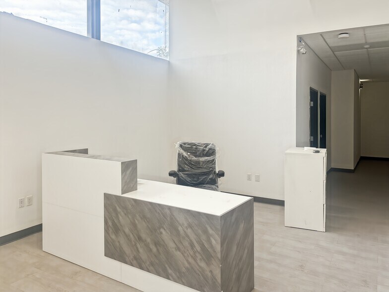 More Photos Of 918 Mission Ave, Oceanside Coworking Space