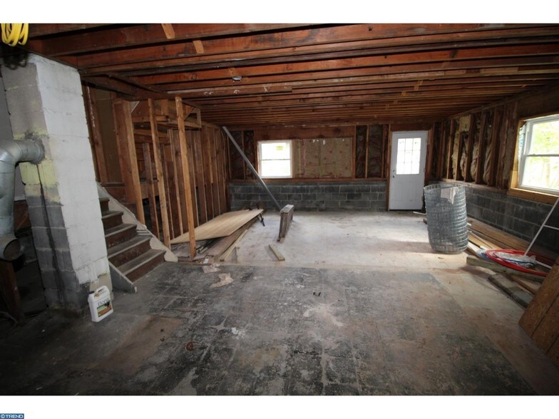 More Photos Of 638-640 Stokes Rd, Medford Restaurant For Sale