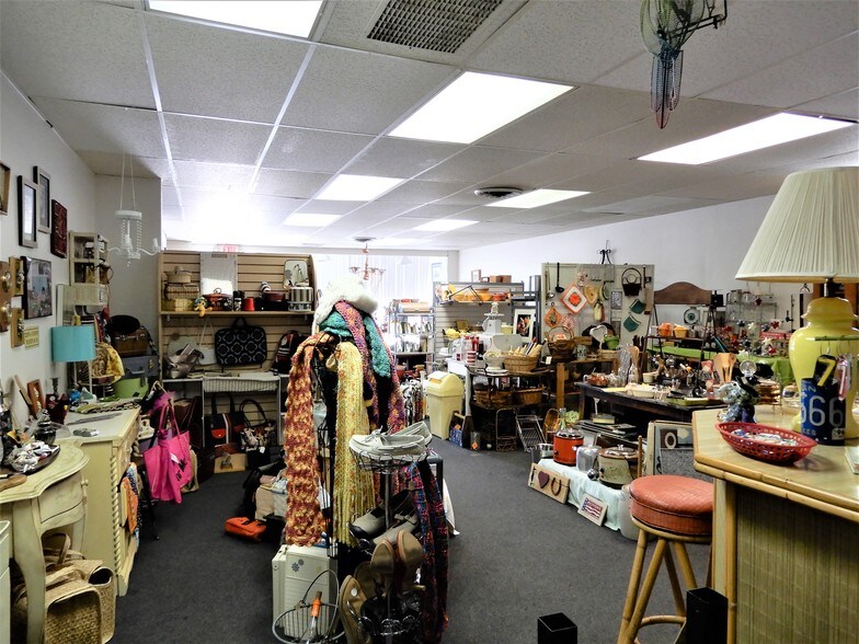 More Photos Of 24730-24736 Michigan Ave, Dearborn Freestanding For Lease