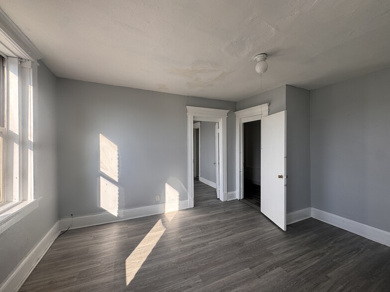 More Photos Of 48-50 Mitchell Ave, Waterbury Apartments For Sale