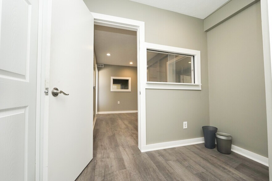 More Photos Of 11415 Chamberlain Rd, Mantua Warehouse For Sale