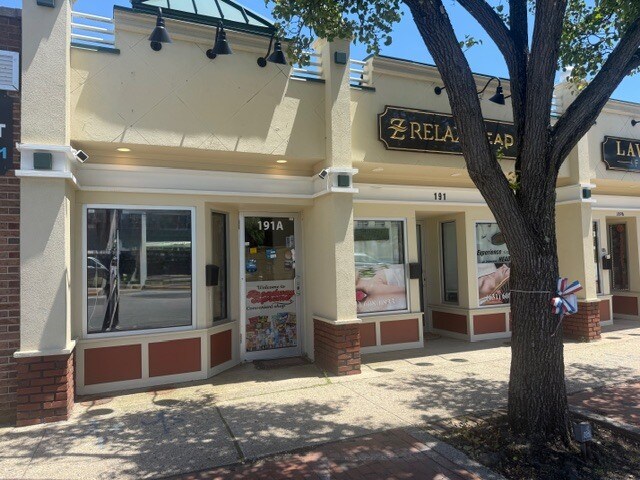 More Photos Of 187-191 Broadway, Amityville Storefront For Lease