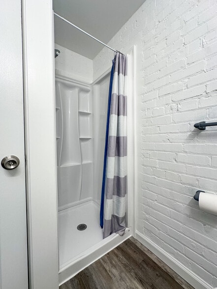 More Photos Of 300 Wilson Ave, Wakefield Sussex Self Storage For Sale