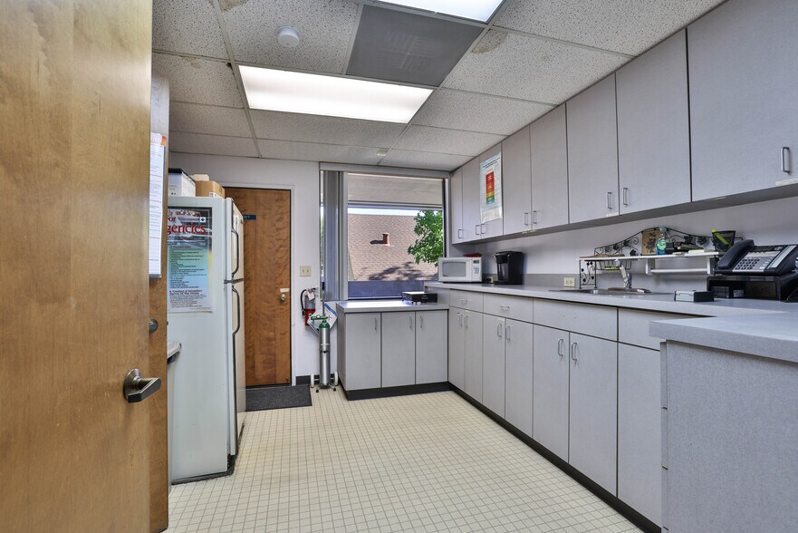 More Photos Of 135 N Jackson Ave, San Jose Medical For Sale